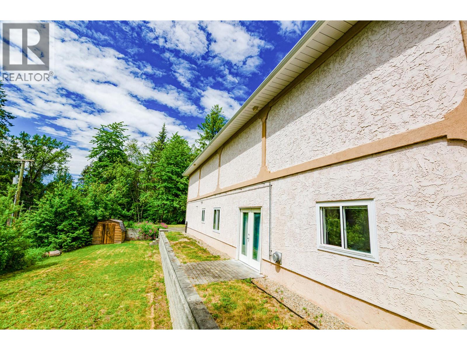 5648 Longbeach Road, Nelson, British Columbia  V1L 6N9 - Photo 60 - 10393326