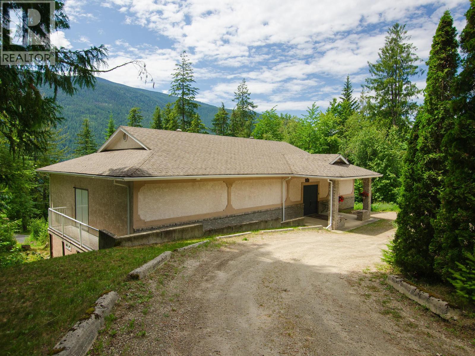 5648 Longbeach Road, Nelson, British Columbia  V1L 6N9 - Photo 63 - 10393326
