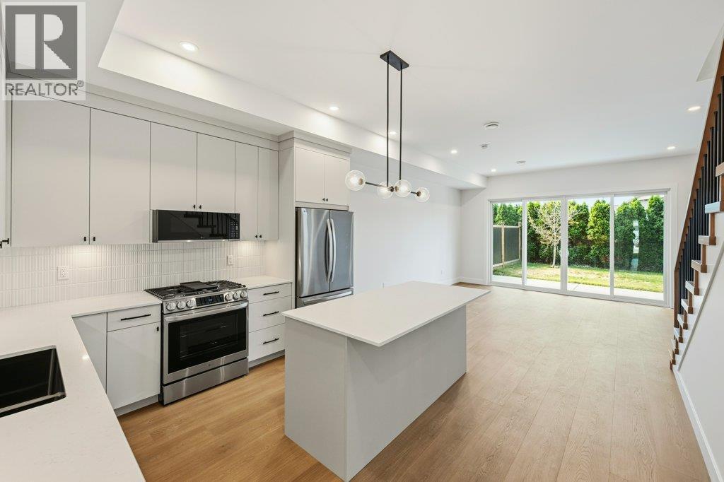395 Chardonnay Avenue, Oliver, British Columbia  V0H 1T4 - Photo 6 - 10393255