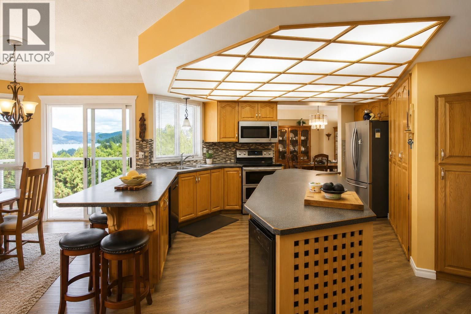 114 Eastside Road, Okanagan Falls, British Columbia    - Photo 5 - 10393794