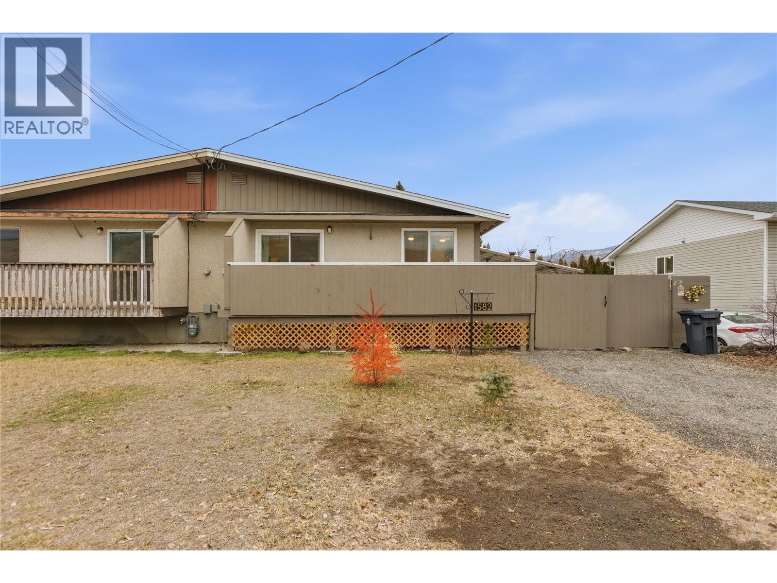1582 Stage Road, Cache Creek, British Columbia  V0K 1H0 - Photo 2 - 10394065