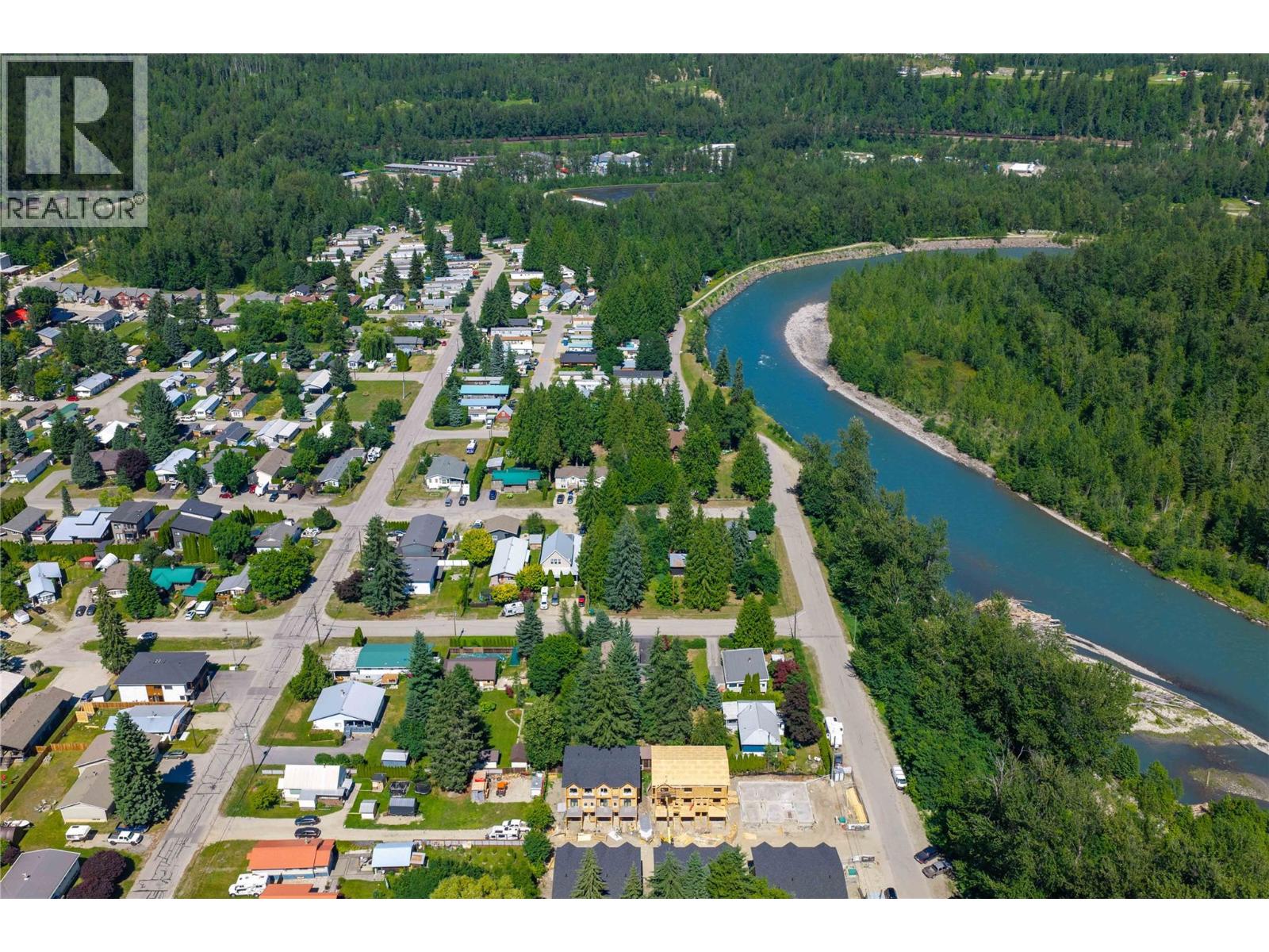 1206 Carlson Street, Revelstoke, British Columbia  V0E 2S0 - Photo 5 - 10393995