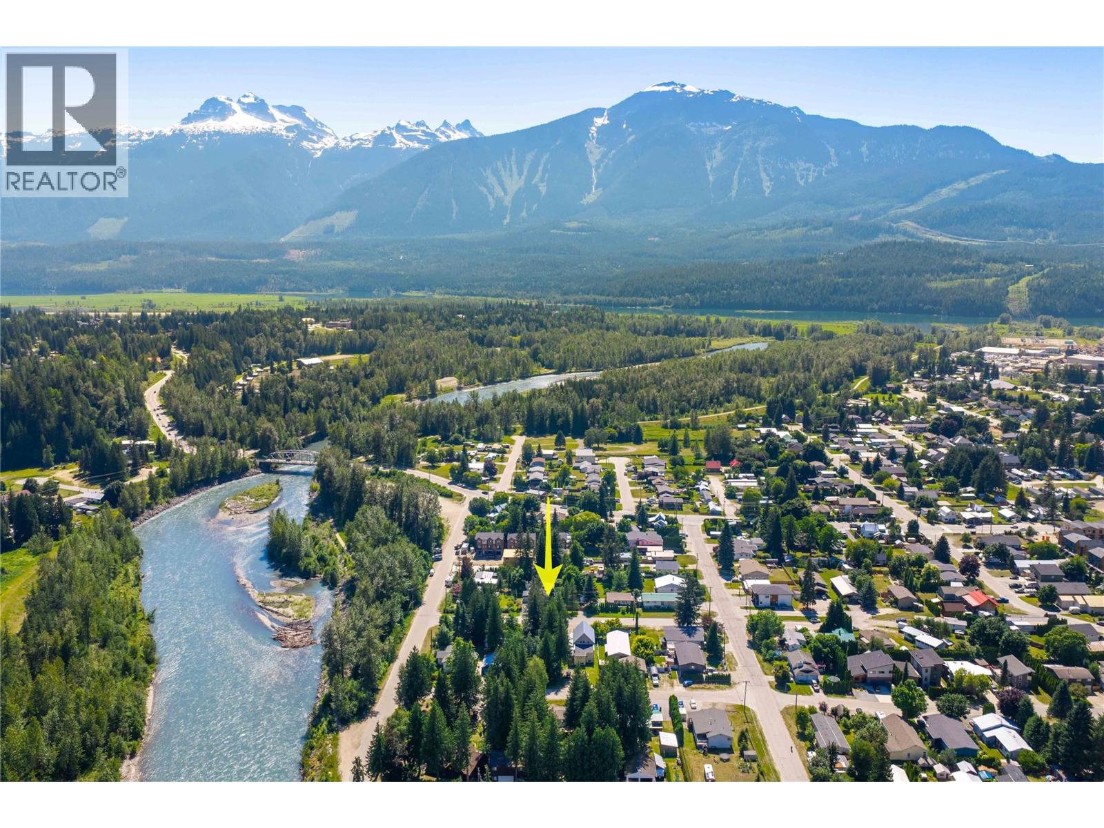 1206 Carlson Street, Revelstoke, British Columbia  V0E 2S0 - Photo 8 - 10393995
