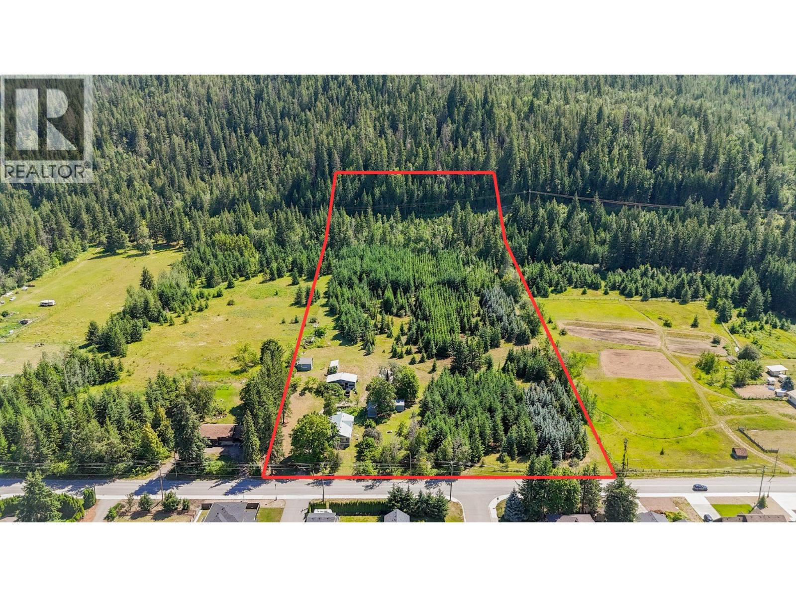 1370 20 Avenue Se, Salmon Arm, British Columbia  V1E 2C9 - Photo 4 - 10393786