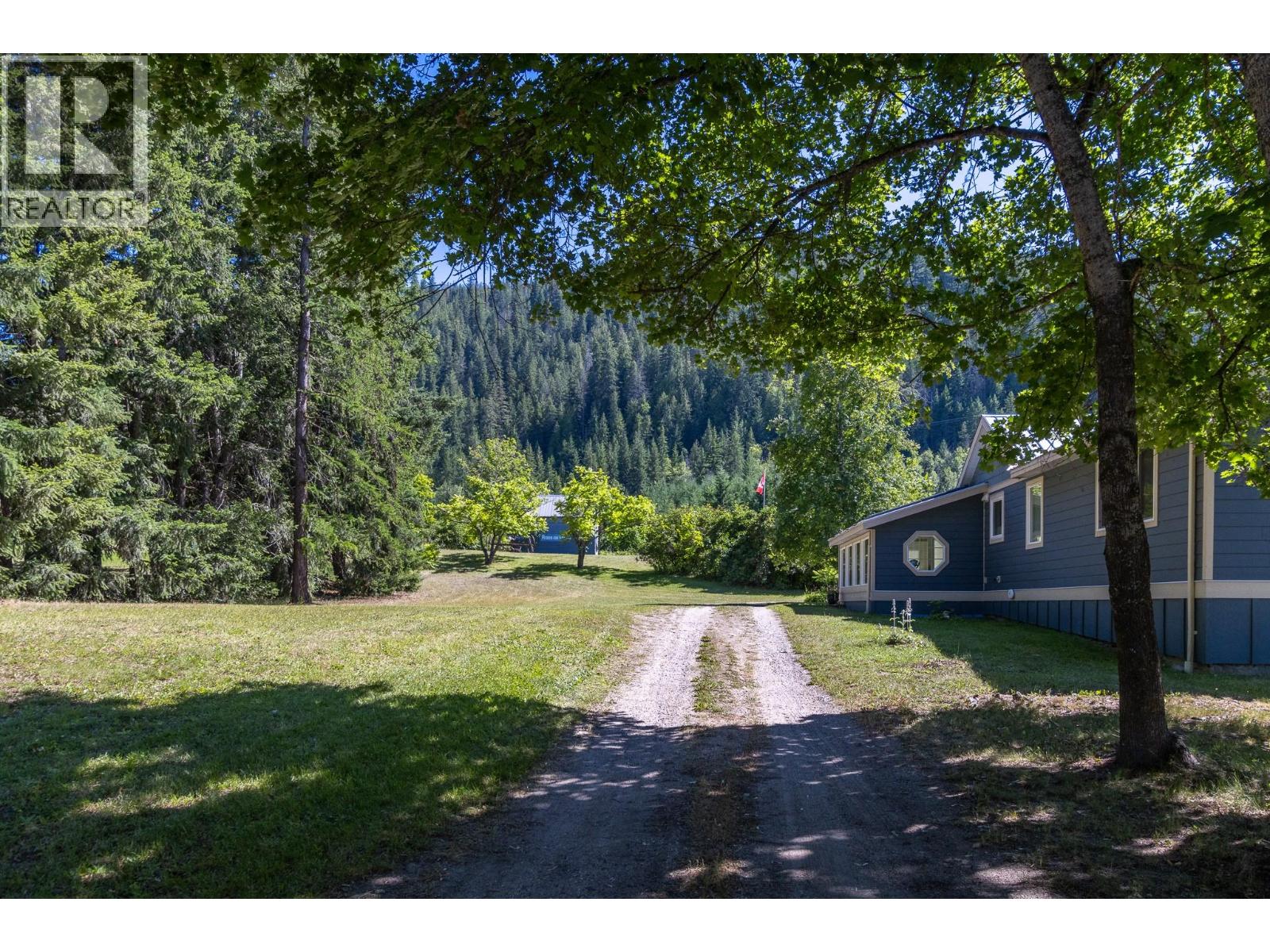 1370 20 Avenue Se, Salmon Arm, British Columbia  V1E 2C9 - Photo 59 - 10393786