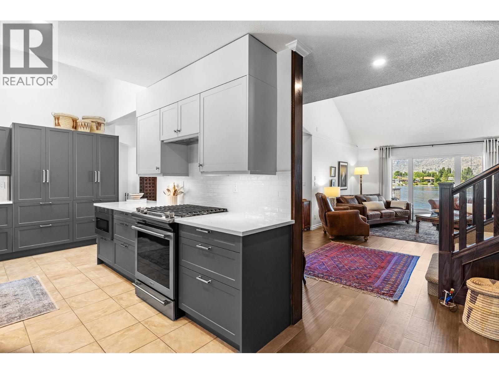5227 Oleander Drive, Osoyoos, British Columbia  V0H 1V0 - Photo 11 - 10393734
