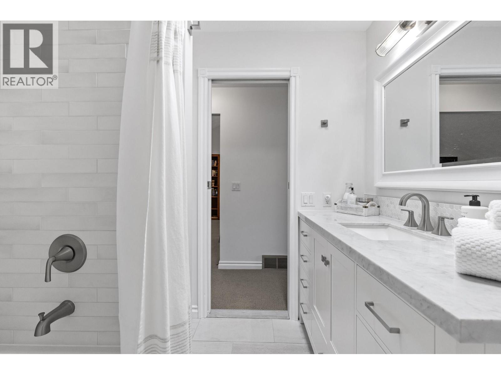 5227 Oleander Drive, Osoyoos, British Columbia  V0H 1V0 - Photo 37 - 10393734