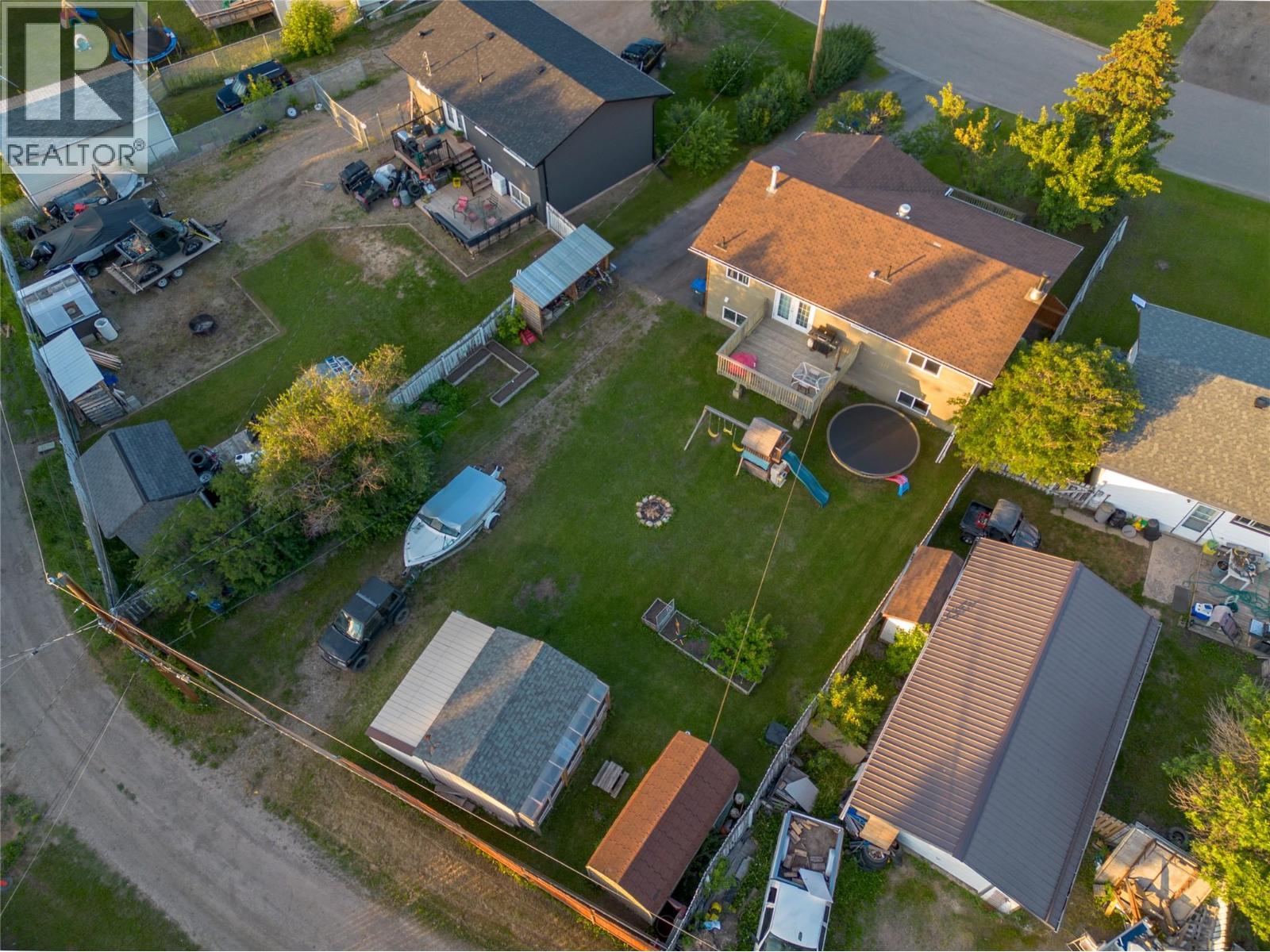 9201 6 Street, Dawson Creek, British Columbia  V1G 3L5 - Photo 3 - 10394115