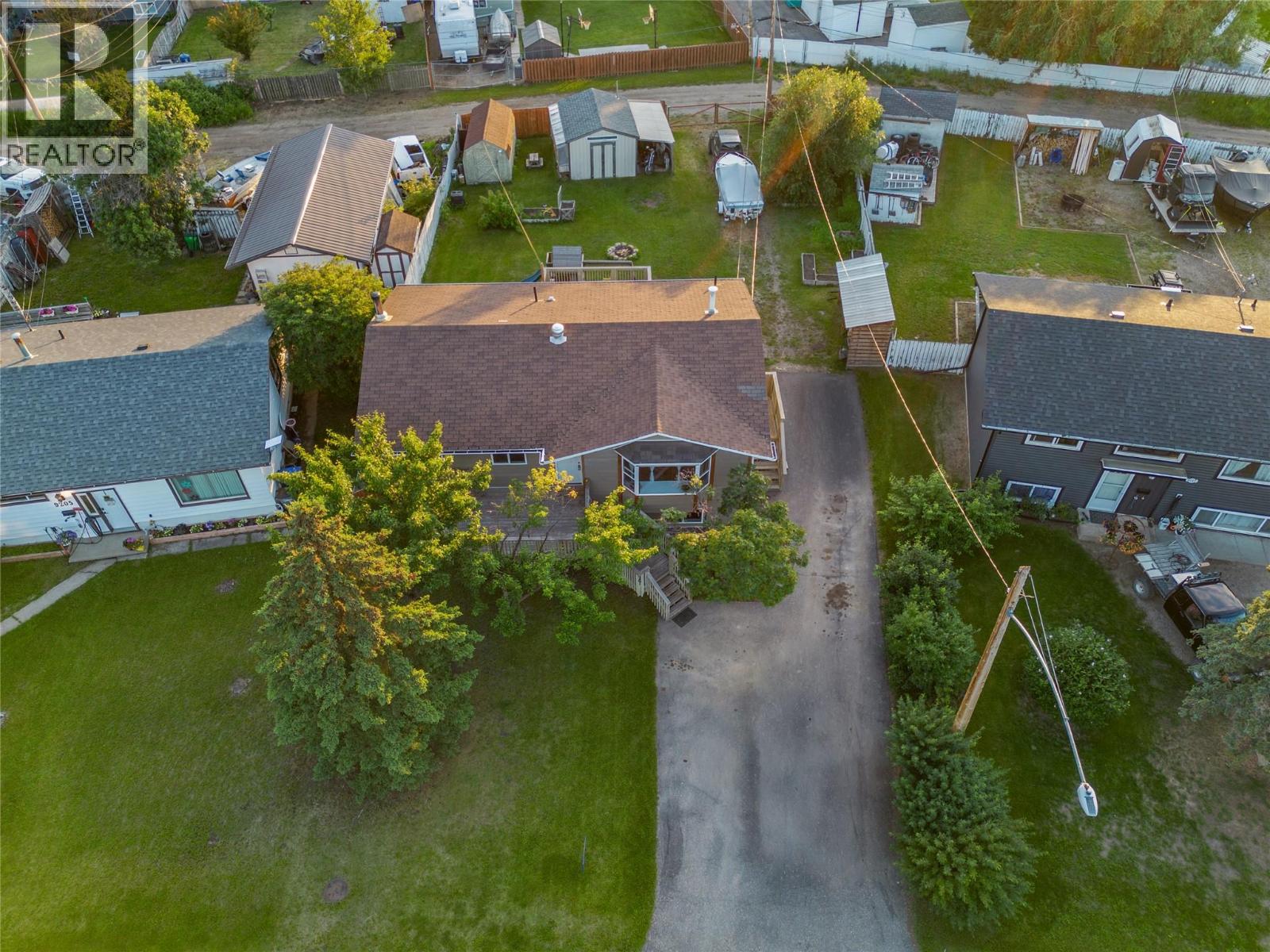 9201 6 Street, Dawson Creek, British Columbia  V1G 3L5 - Photo 4 - 10394115