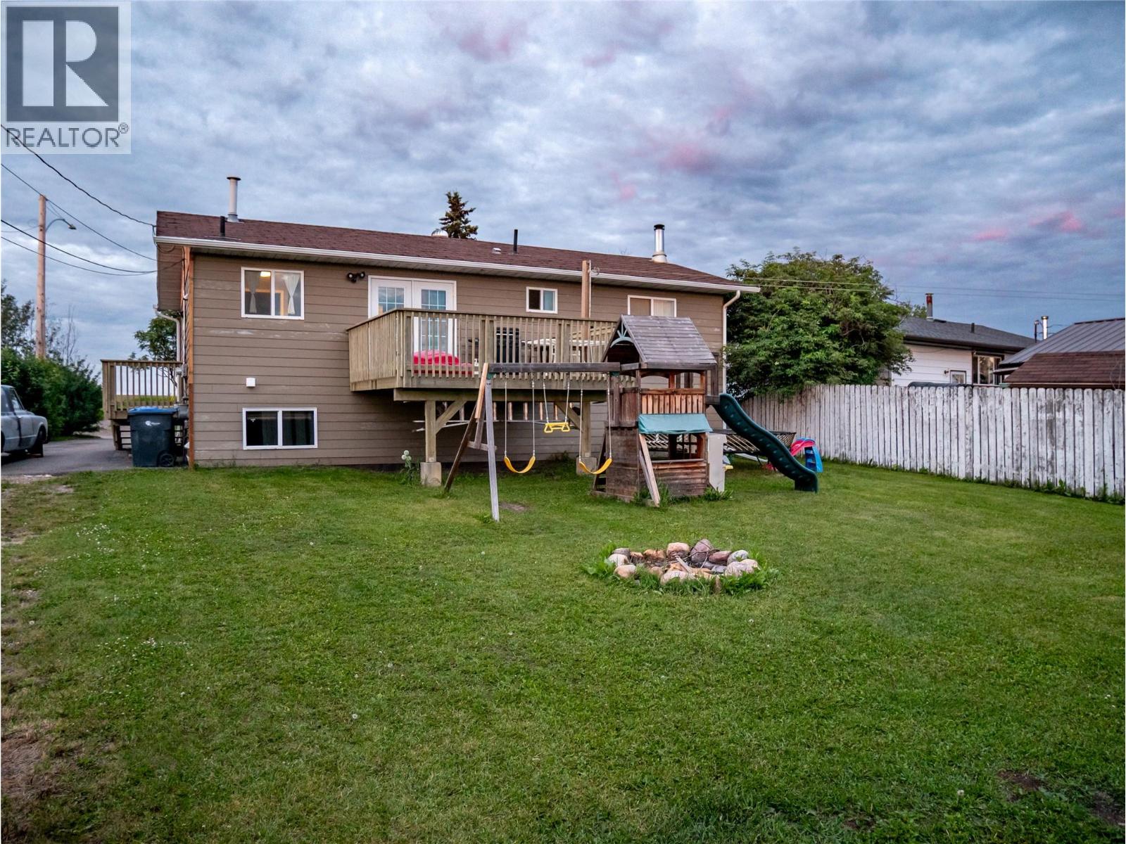 9201 6 Street, Dawson Creek, British Columbia  V1G 3L5 - Photo 47 - 10394115