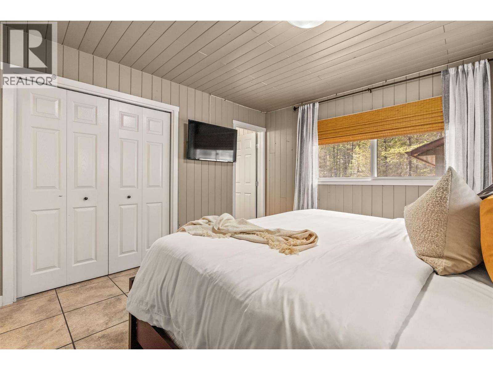 5375 Dutch Creek Road, Fairmont Hot Springs, British Columbia  V0B 1L2 - Photo 16 - 10392854