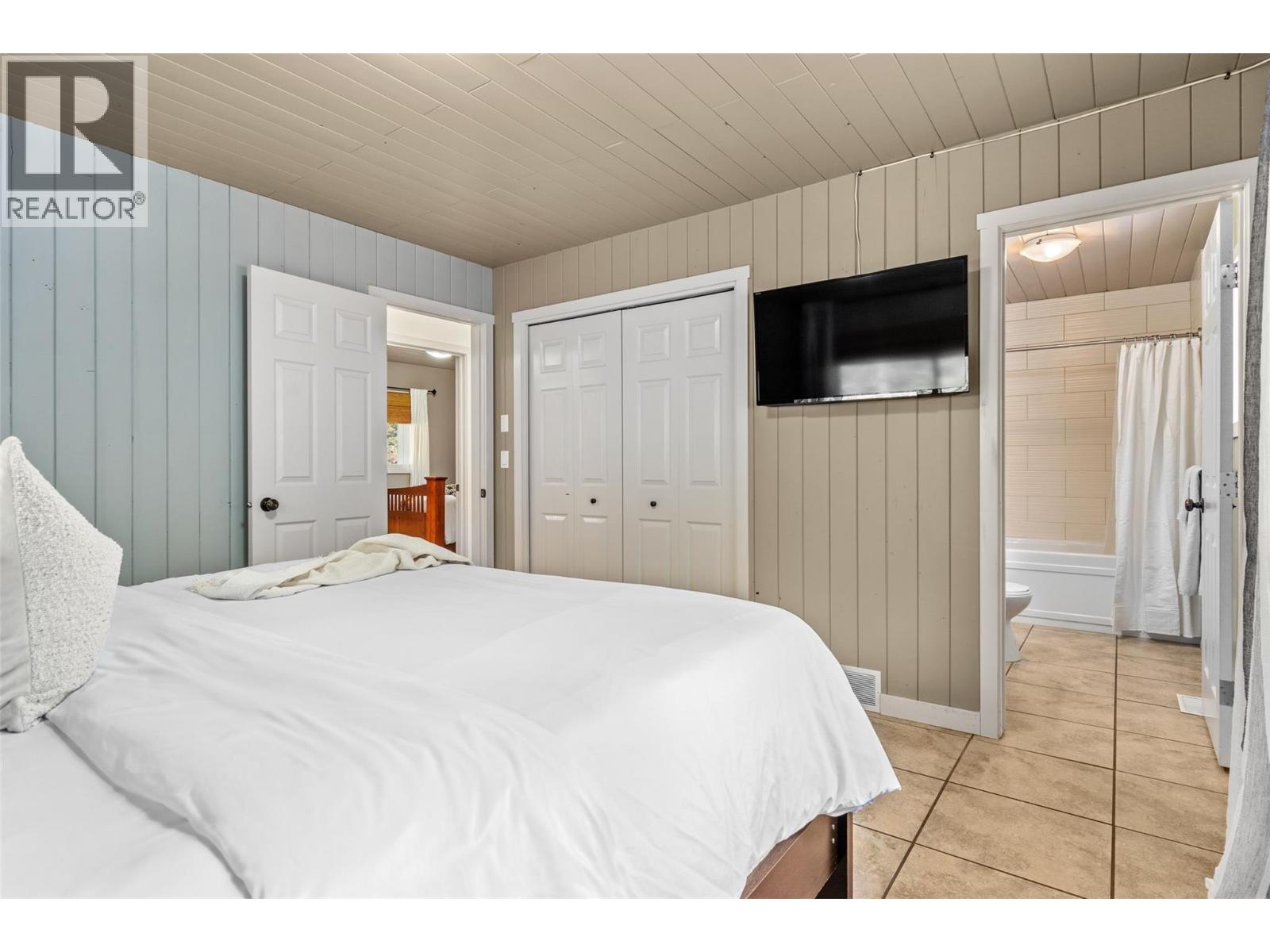 5375 Dutch Creek Road, Fairmont Hot Springs, British Columbia  V0B 1L2 - Photo 17 - 10392854