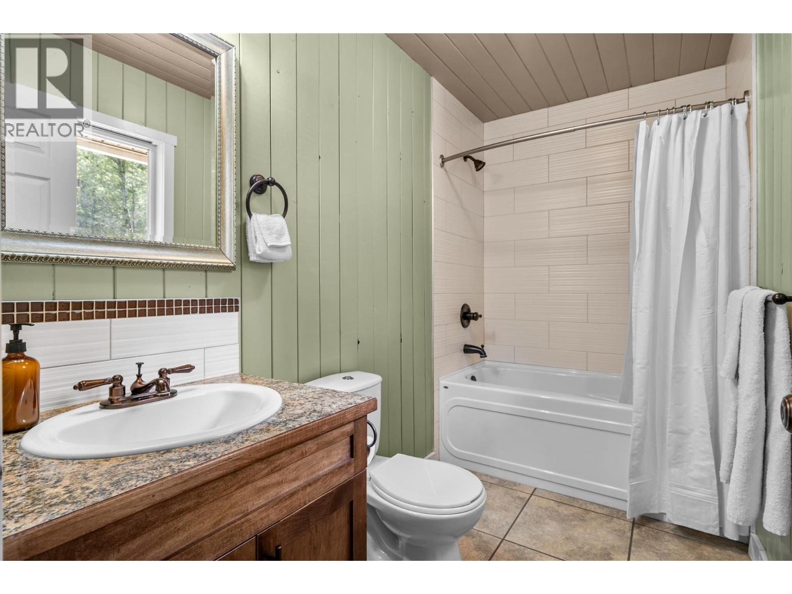 5375 Dutch Creek Road, Fairmont Hot Springs, British Columbia  V0B 1L2 - Photo 18 - 10392854
