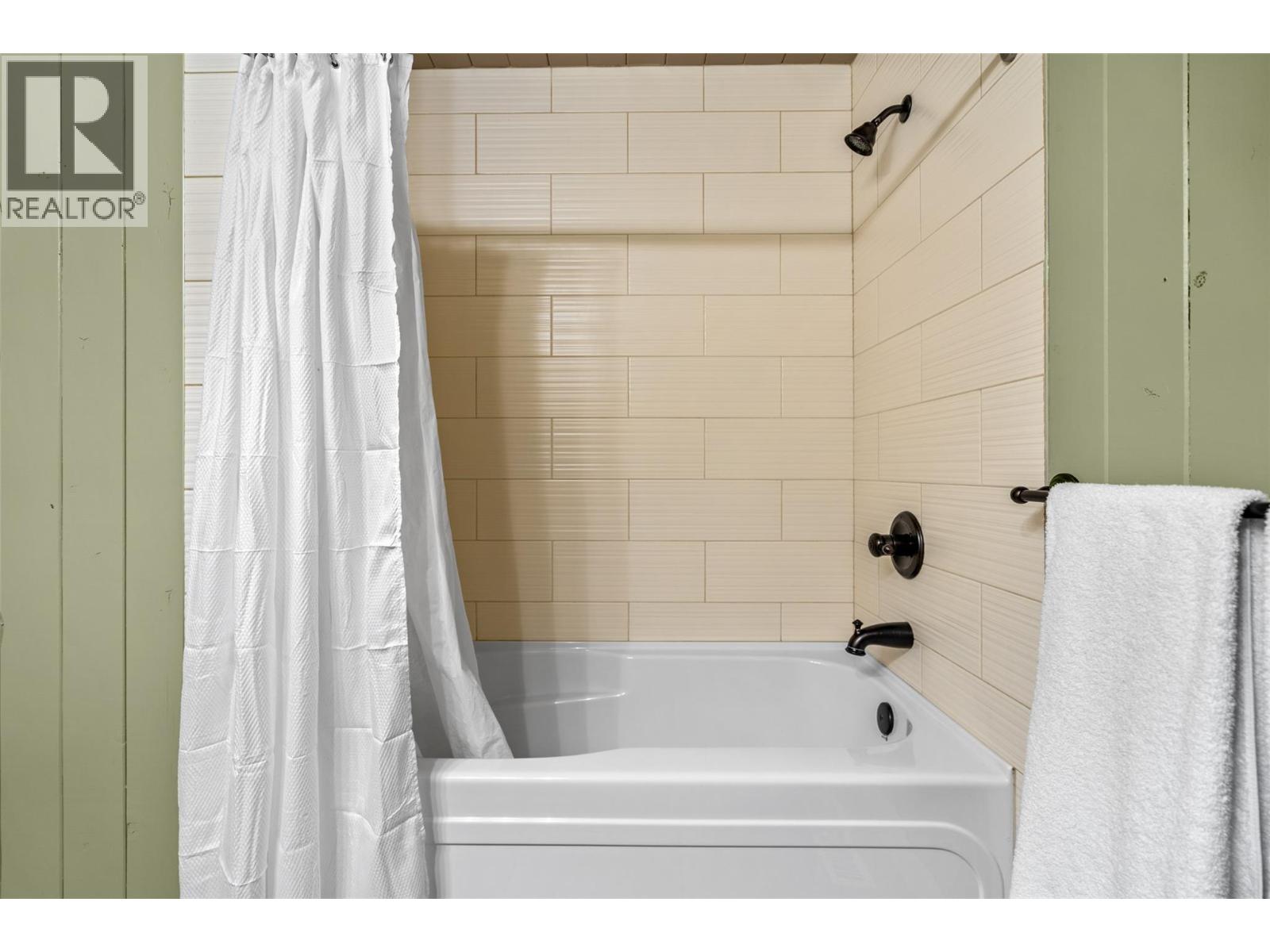 5375 Dutch Creek Road, Fairmont Hot Springs, British Columbia  V0B 1L2 - Photo 26 - 10392854