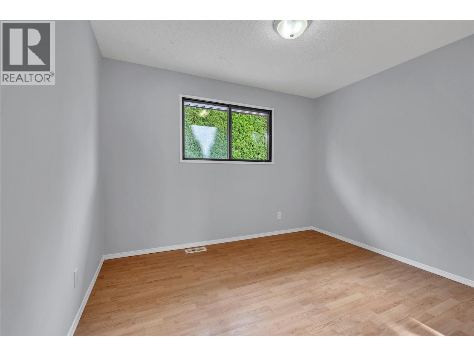 2550 Wiltse Drive, Penticton, British Columbia  V2A 7X5 - Photo 11 - 10394121