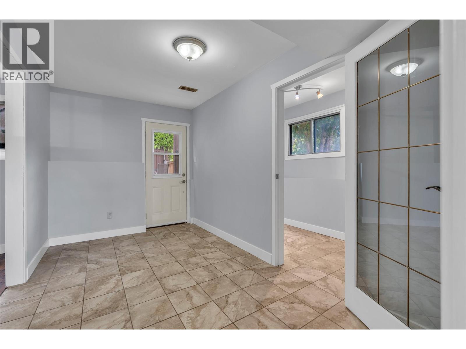 2550 Wiltse Drive, Penticton, British Columbia  V2A 7X5 - Photo 25 - 10394121