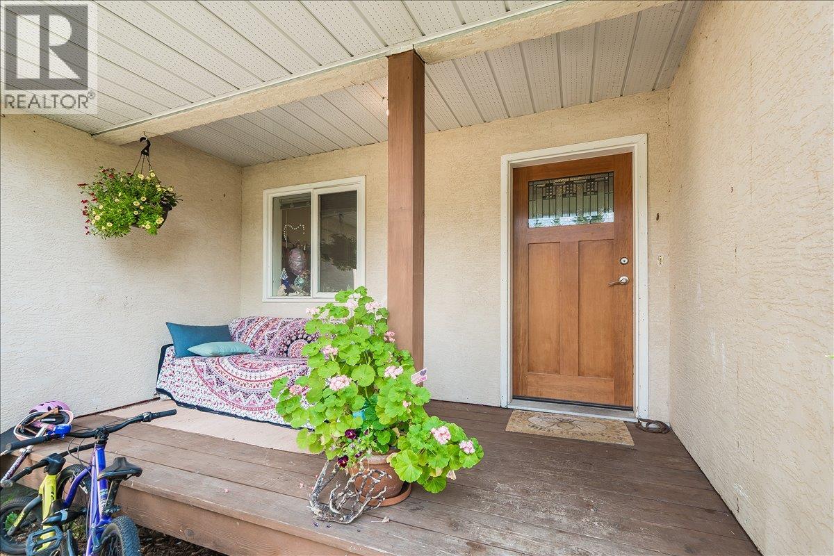 2706 Jacks Crescent, South Slocan, British Columbia  V0G 2G1 - Photo 5 - 10393992