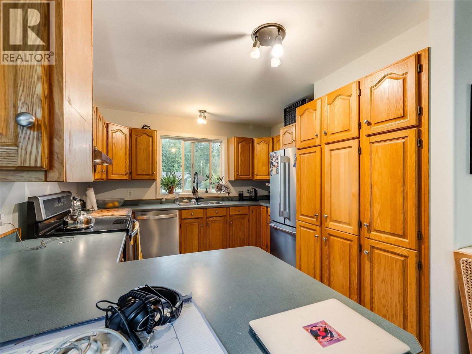 2706 Jacks Crescent, South Slocan, British Columbia  V0G 2G1 - Photo 9 - 10393992