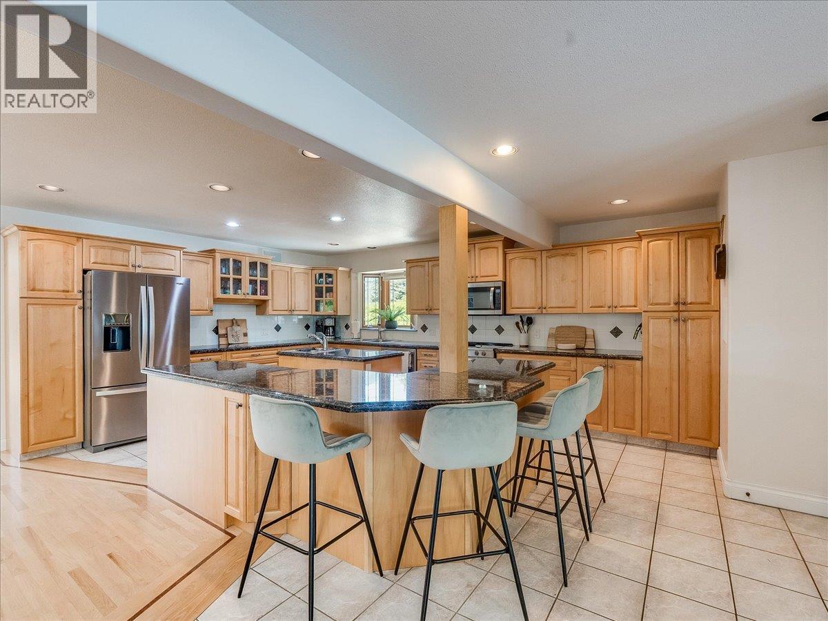 3441 Laburnum Drive, Trail, British Columbia  V1R 2S9 - Photo 13 - 10393917