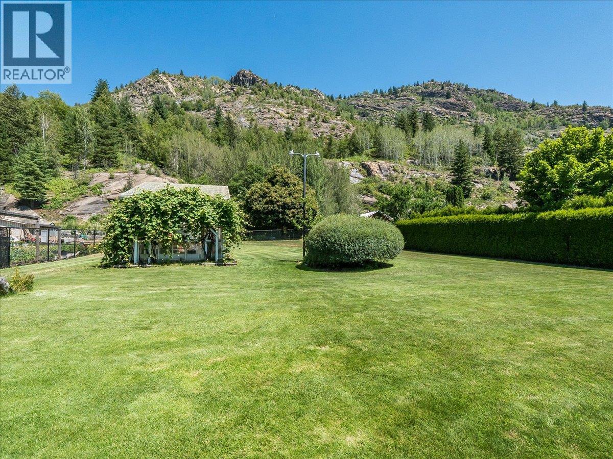 3441 Laburnum Drive, Trail, British Columbia  V1R 2S9 - Photo 68 - 10393917
