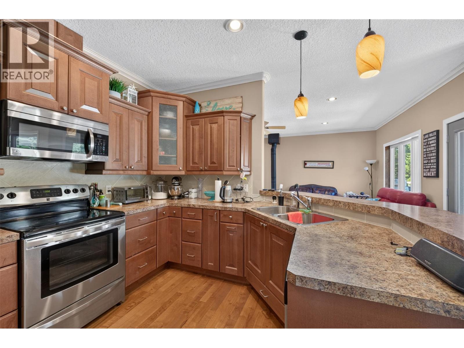 6876 Columbia Ridge Drive, Fairmont Hot Springs, British Columbia  V0B 1L2 - Photo 14 - 10394116