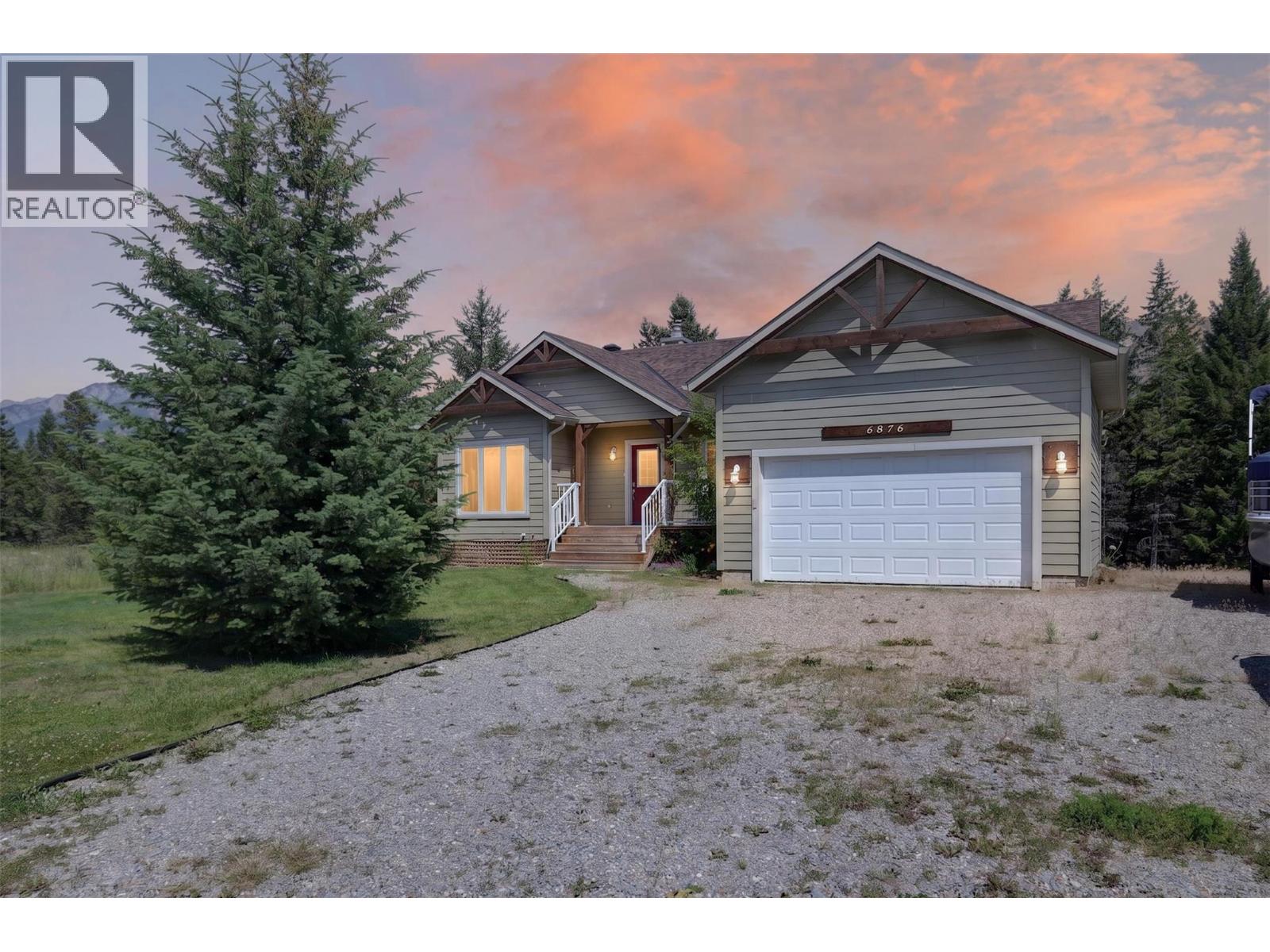 6876 Columbia Ridge Drive, Fairmont Hot Springs, British Columbia  V0B 1L2 - Photo 2 - 10394116