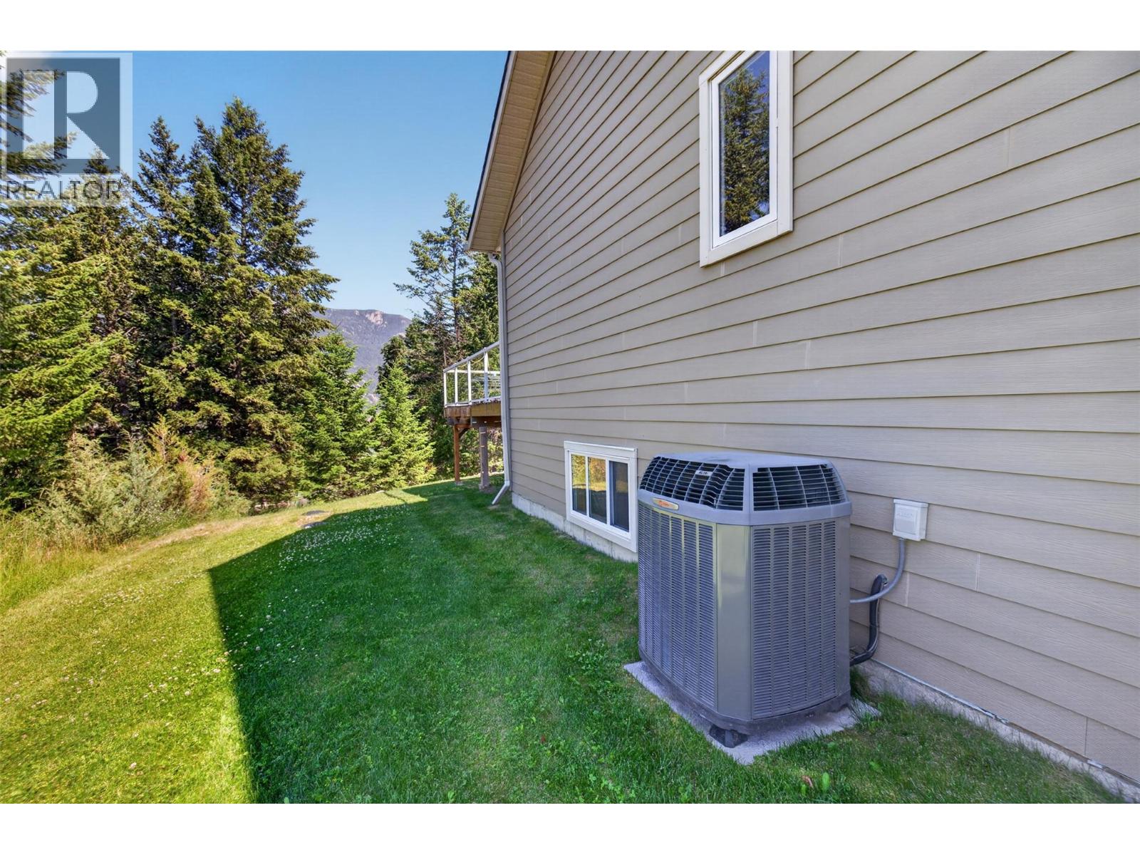 6876 Columbia Ridge Drive, Fairmont Hot Springs, British Columbia  V0B 1L2 - Photo 37 - 10394116