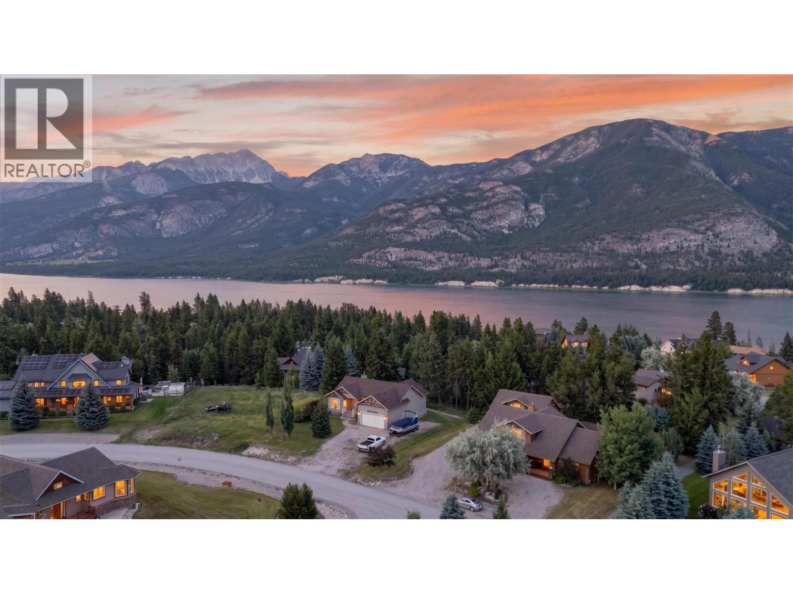6876 Columbia Ridge Drive, Fairmont Hot Springs, British Columbia  V0B 1L2 - Photo 4 - 10394116