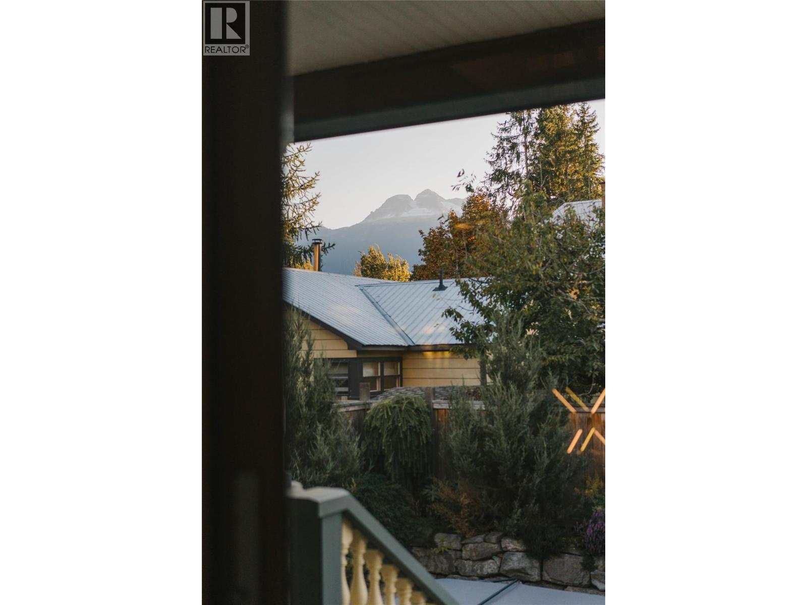 805 & 815 Mackenzie Avenue, Revelstoke, British Columbia  V0E 2S0 - Photo 68 - 10393237