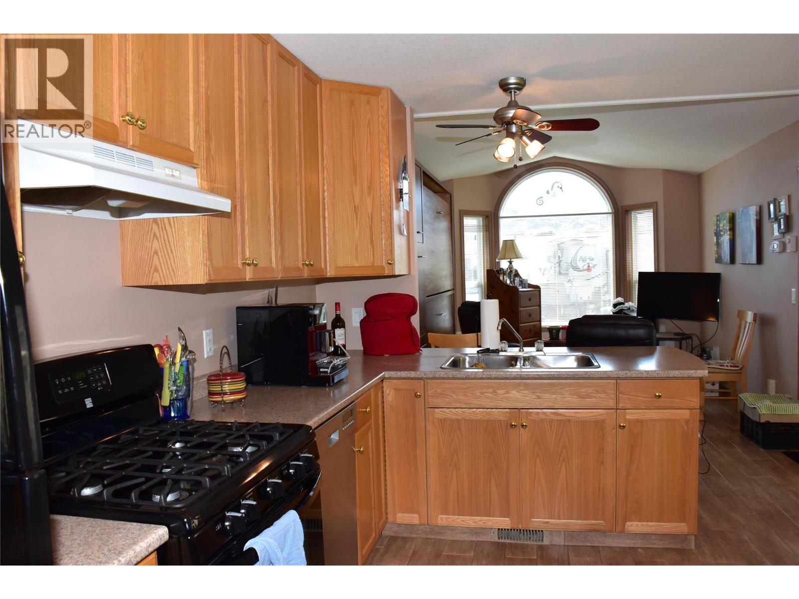 2615 Lakeshore Drive Unit# 17, Osoyoos, British Columbia  V0h 1V6 - Photo 6 - 10393838
