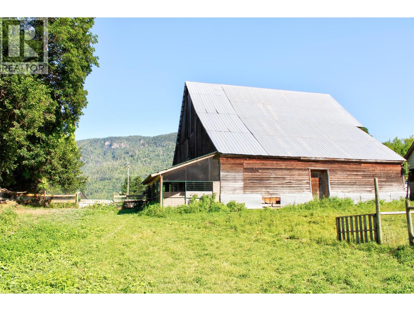 7120 97a Highway, Grindrod, British Columbia  V0E 1Y0 - Photo 43 - 10394201