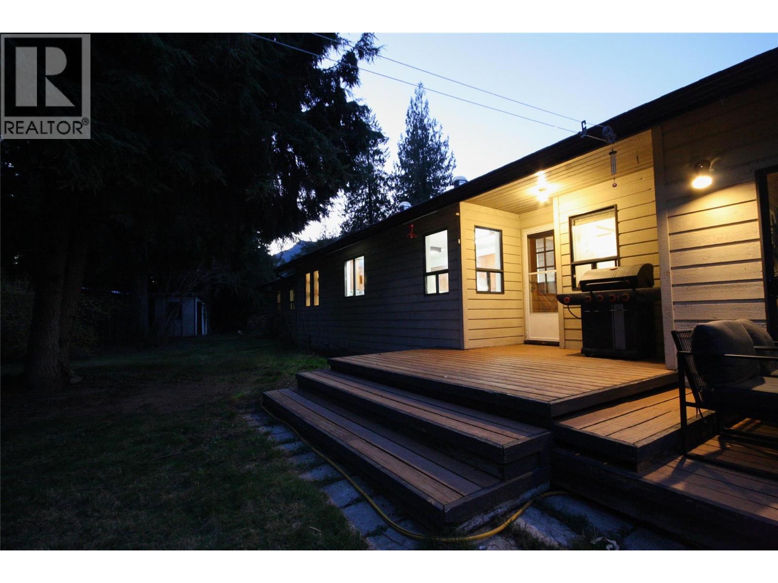 1402 Amhurst Road, Sicamous, British Columbia  V0E 2V0 - Photo 20 - 10394020