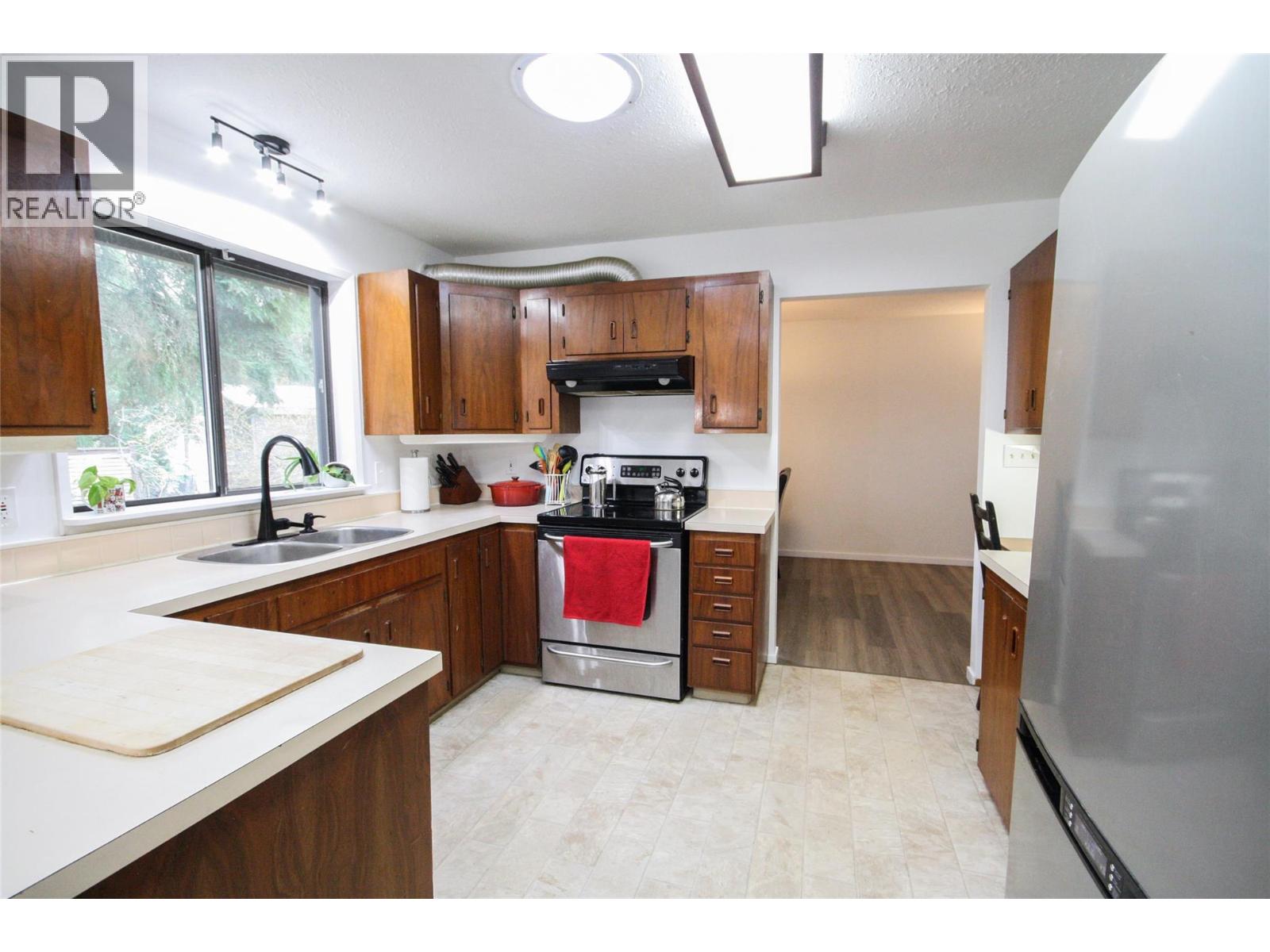 1402 Amhurst Road, Sicamous, British Columbia  V0E 2V0 - Photo 24 - 10394020