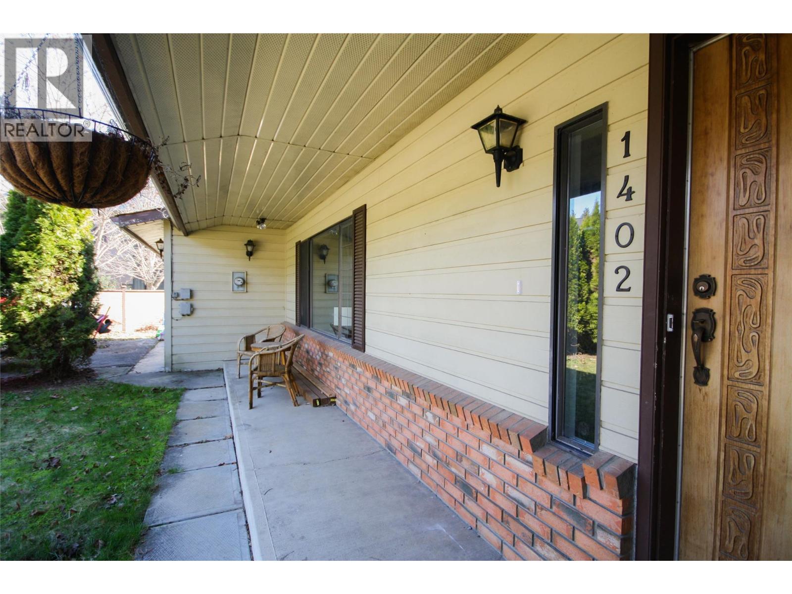 1402 Amhurst Road, Sicamous, British Columbia  V0E 2V0 - Photo 5 - 10394020