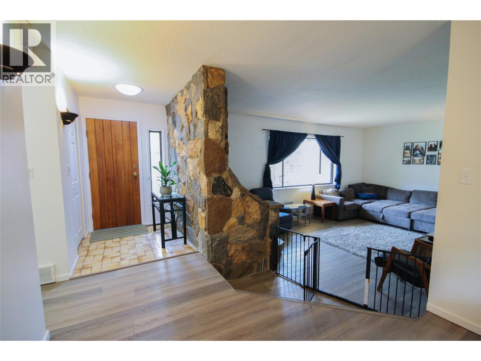 1402 Amhurst Road, Sicamous, British Columbia  V0E 2V0 - Photo 7 - 10394020