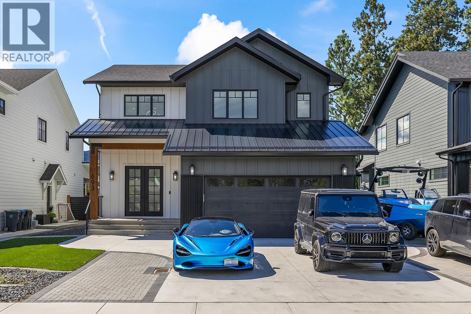 693 Balsam Road, Kelowna, British Columbia  V1W 1C1 - Photo 2 - 10393848