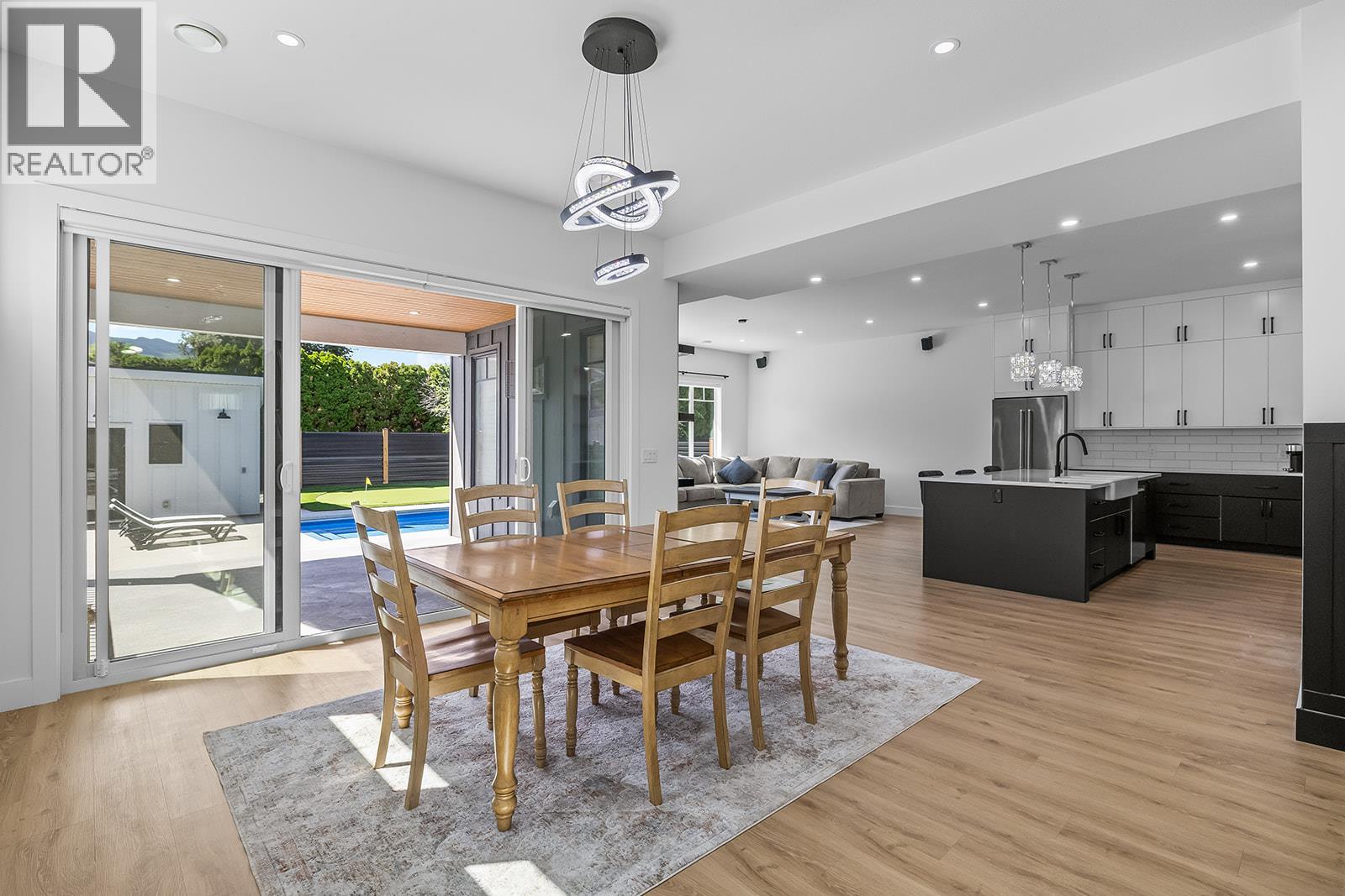 693 Balsam Road, Kelowna, British Columbia  V1W 1C1 - Photo 33 - 10393848