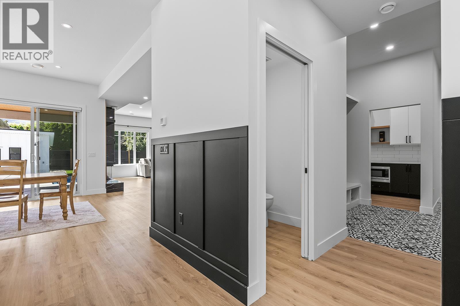 693 Balsam Road, Kelowna, British Columbia  V1W 1C1 - Photo 39 - 10393848