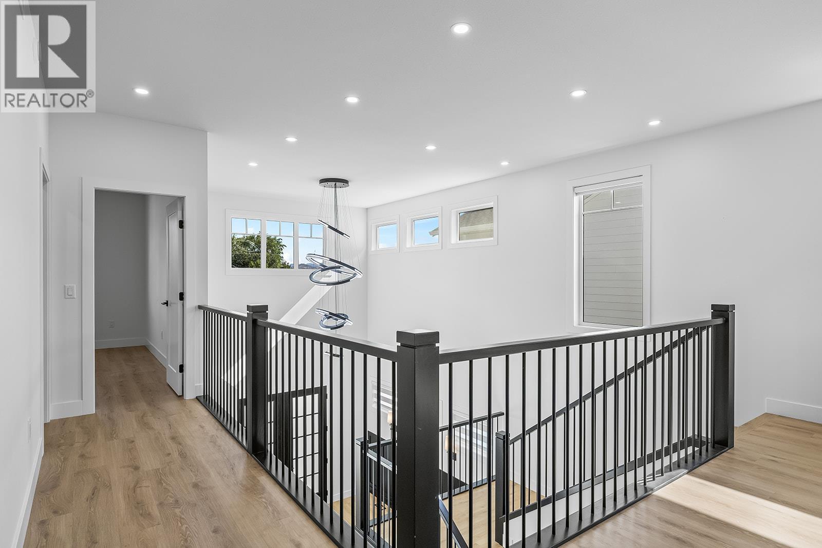 693 Balsam Road, Kelowna, British Columbia  V1W 1C1 - Photo 43 - 10393848