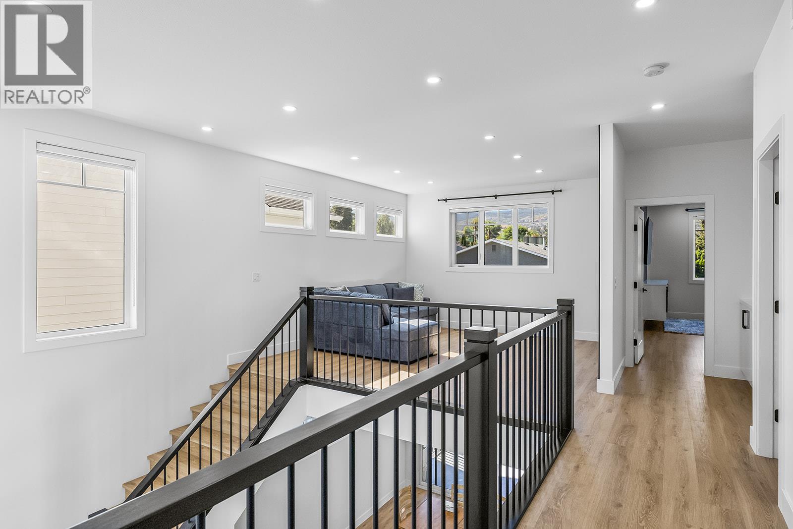 693 Balsam Road, Kelowna, British Columbia  V1W 1C1 - Photo 44 - 10393848