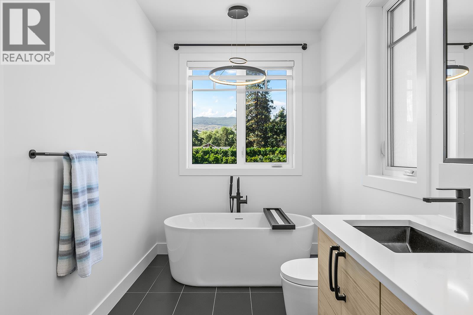 693 Balsam Road, Kelowna, British Columbia  V1W 1C1 - Photo 55 - 10393848