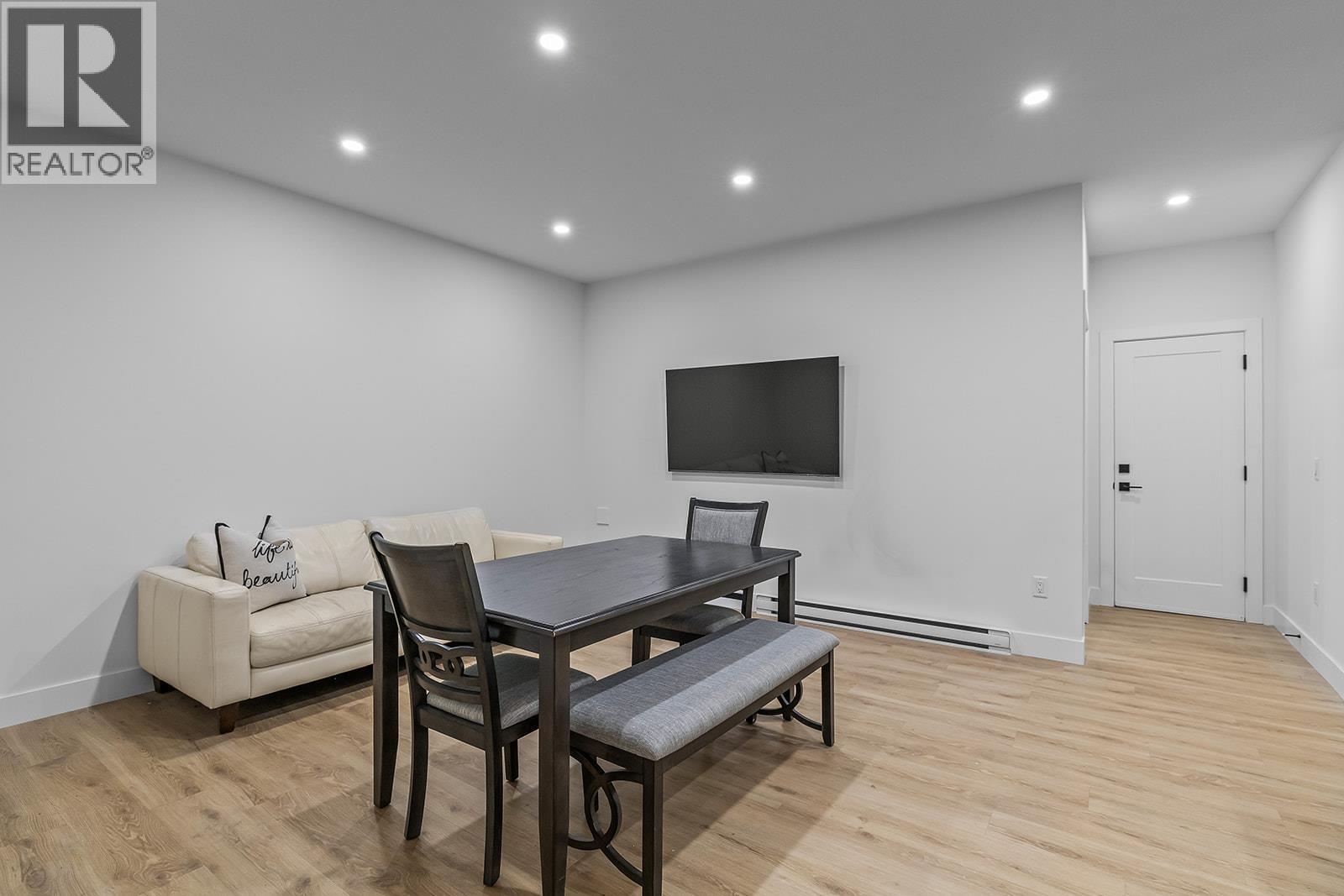 693 Balsam Road, Kelowna, British Columbia  V1W 1C1 - Photo 77 - 10393848