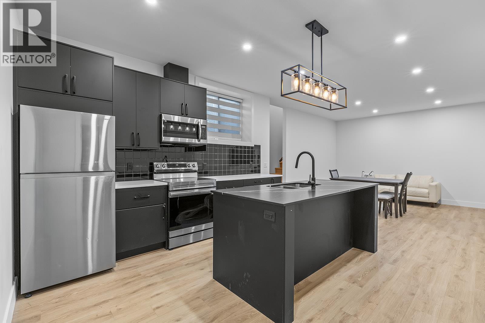 693 Balsam Road, Kelowna, British Columbia  V1W 1C1 - Photo 79 - 10393848