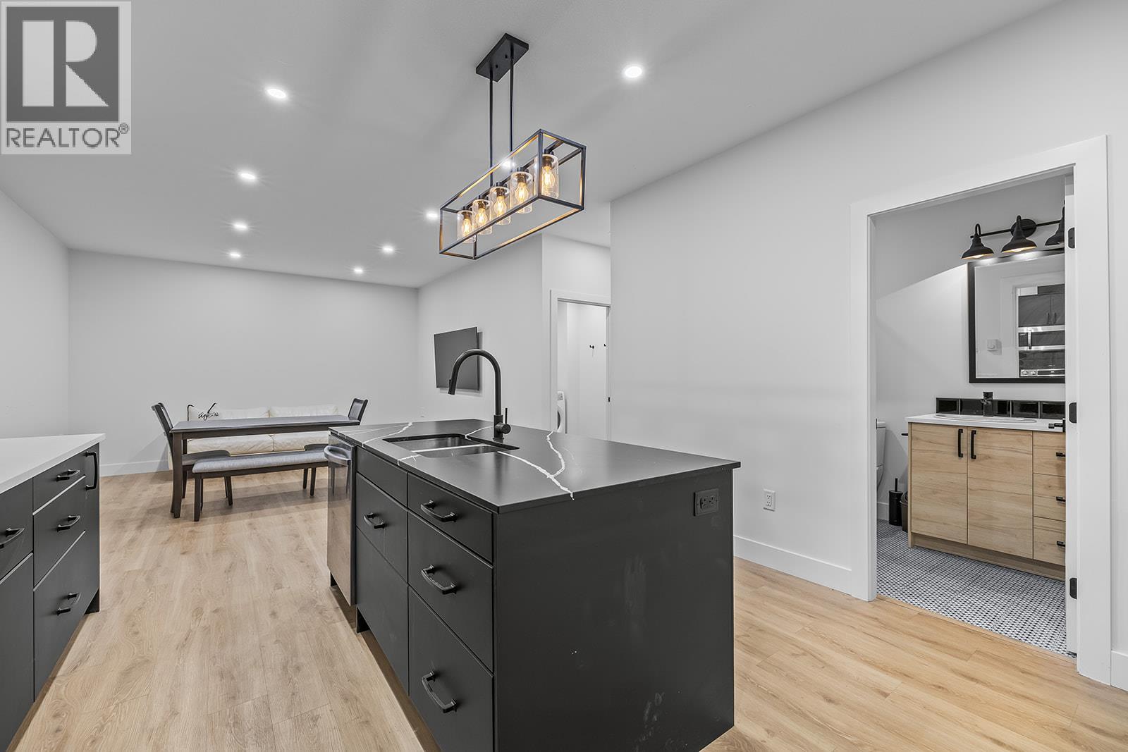 693 Balsam Road, Kelowna, British Columbia  V1W 1C1 - Photo 83 - 10393848