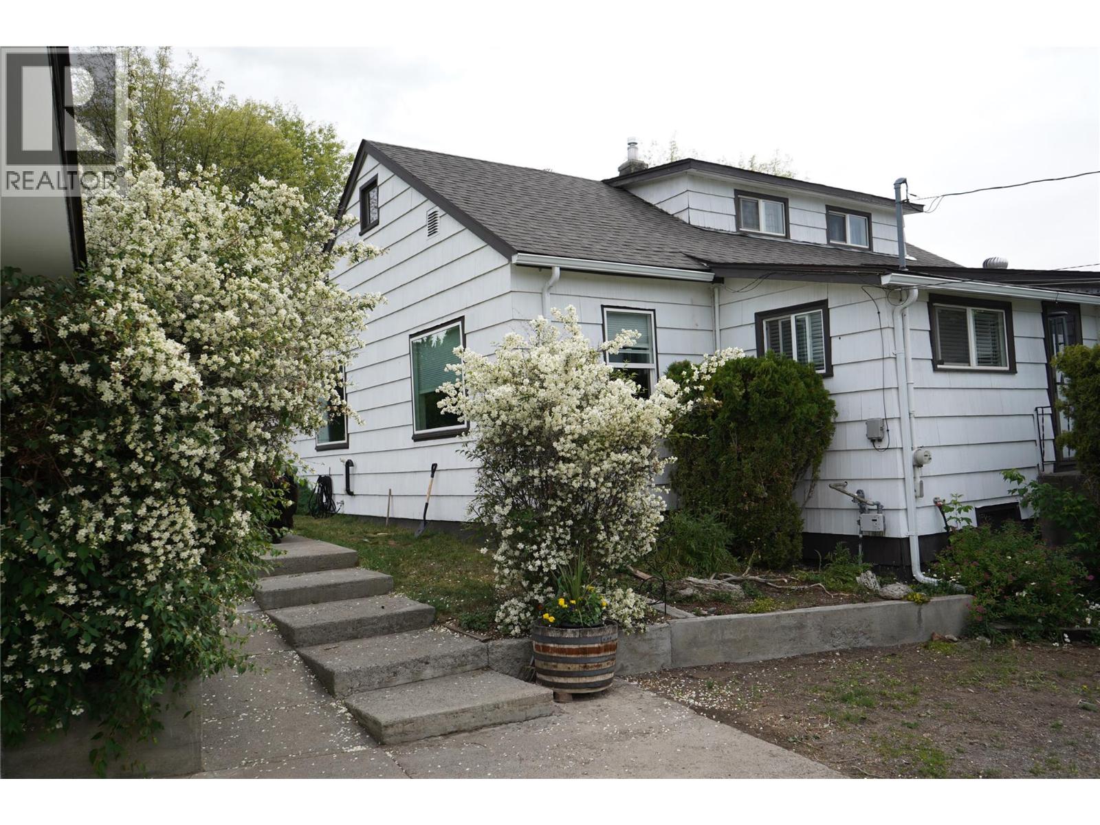 304 Mcdonald Avenue, Clinton, British Columbia  V0K 1K0 - Photo 4 - 10393970