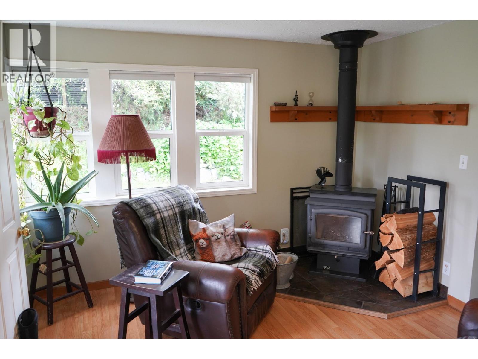 304 Mcdonald Avenue, Clinton, British Columbia  V0K 1K0 - Photo 8 - 10393970