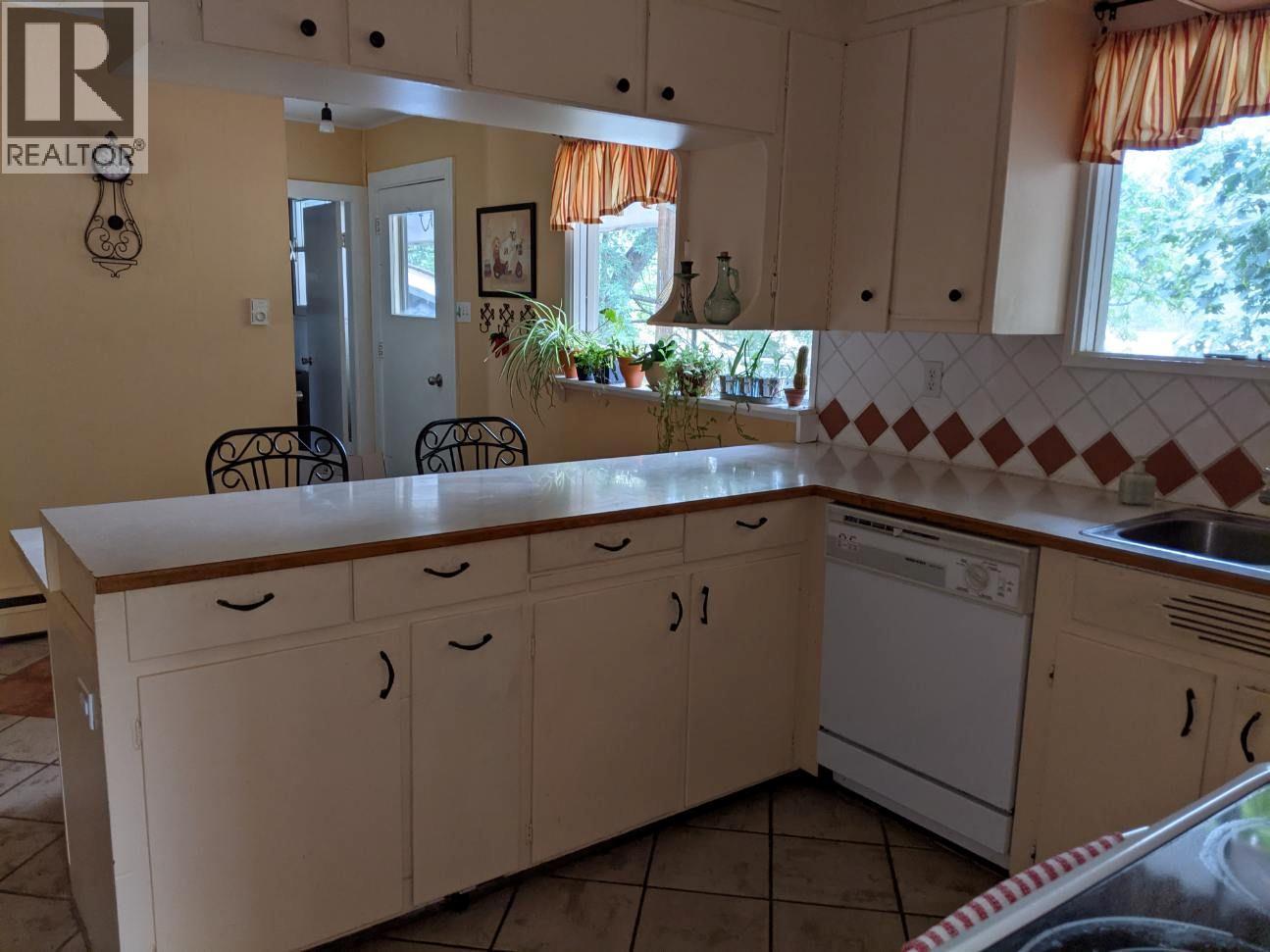 6465 27 Street, Grand Forks, British Columbia  V0H 1H0 - Photo 20 - 10393631