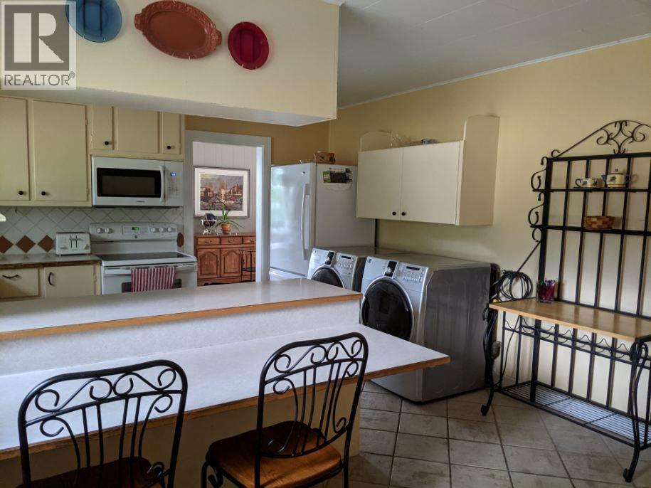 6465 27 Street, Grand Forks, British Columbia  V0H 1H0 - Photo 21 - 10393631
