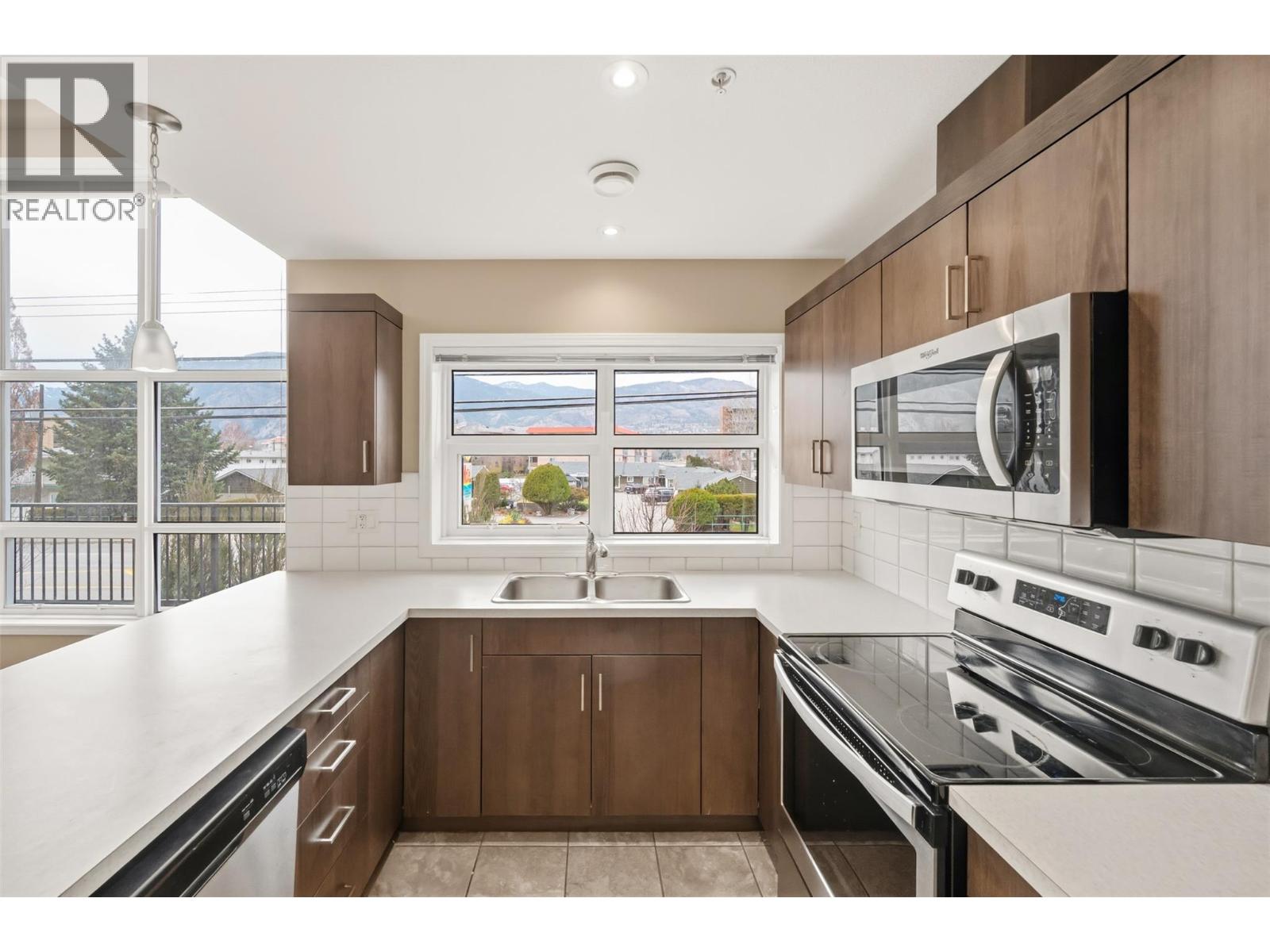 3388 Skaha Lake Road Unit# 201, Penticton, British Columbia  V2A 6G4 - Photo 13 - 10394165