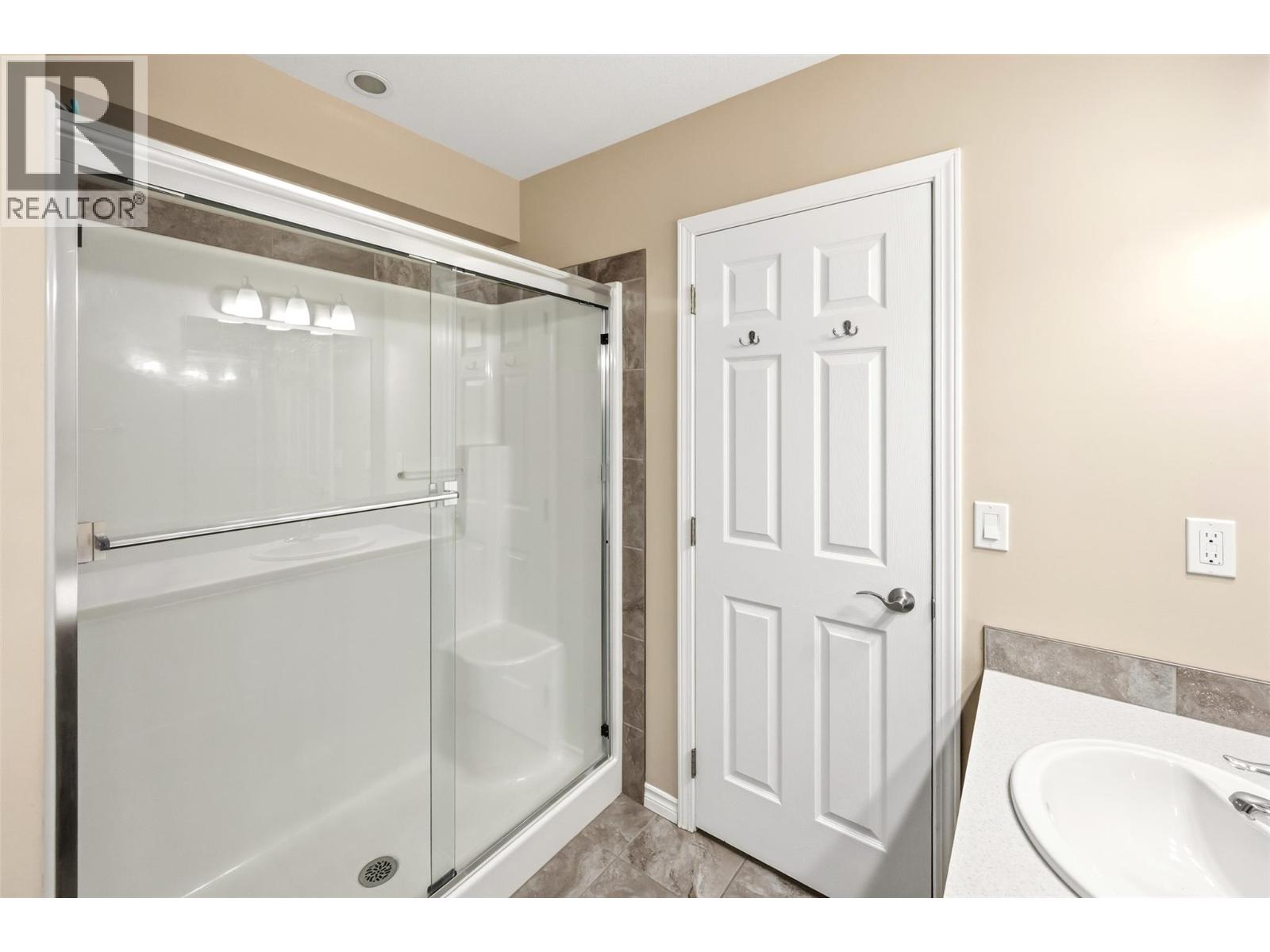 3388 Skaha Lake Road Unit# 201, Penticton, British Columbia  V2A 6G4 - Photo 22 - 10394165